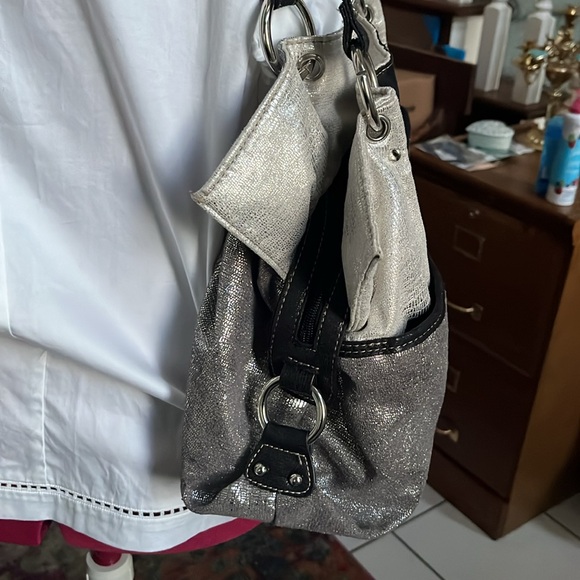 Rosetti   Shoulder bag  All fabric  shiny black silver  cream  Soft  lightweight - Picture 5 of 13